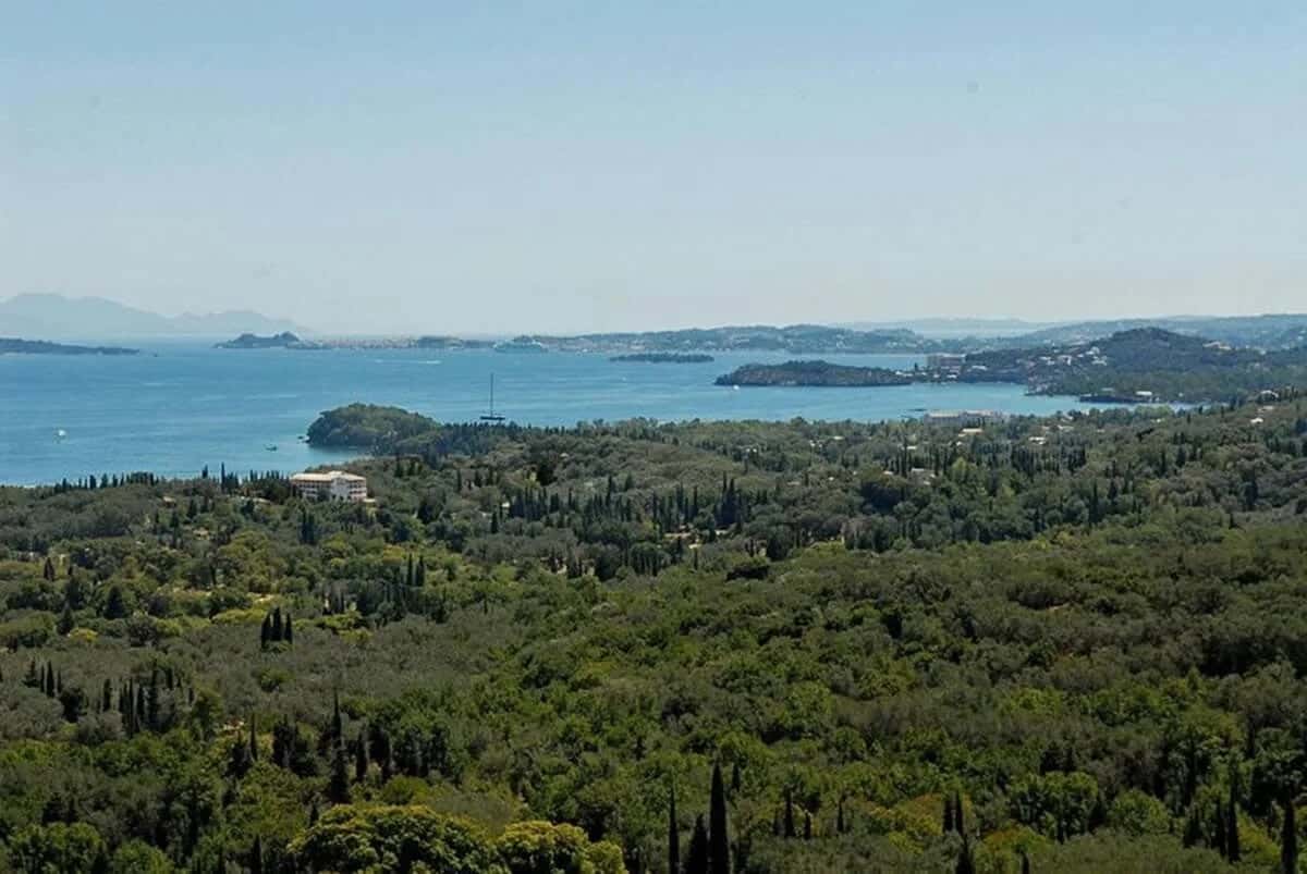 The traditional Corfiot villa with amazing views