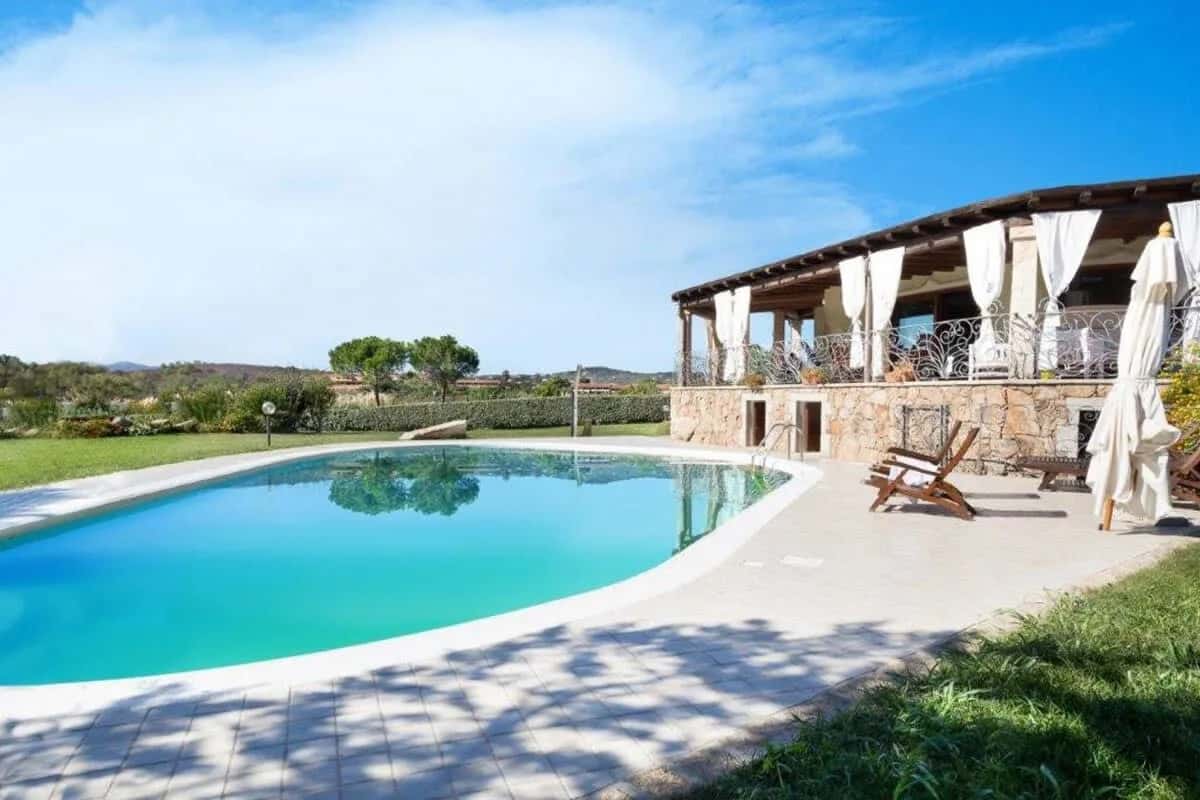 Une villa parfaite en Sardaigne avec une plage privée