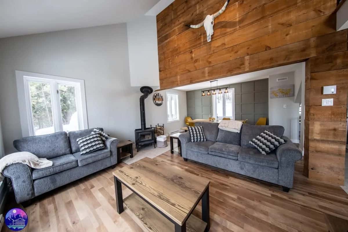 De la Montagne | spa | ski aux pieds | acceptant les chiens