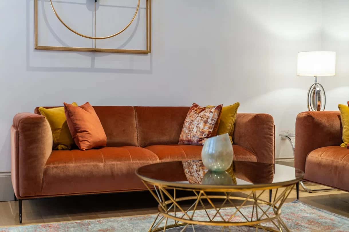Elegant Four-Bedroom Apartment in London