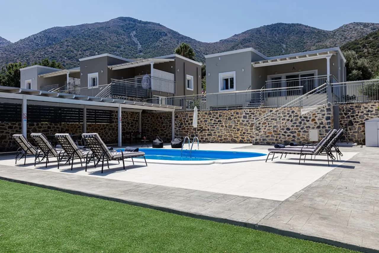 Secluded Family Retreat in Crete with Great View