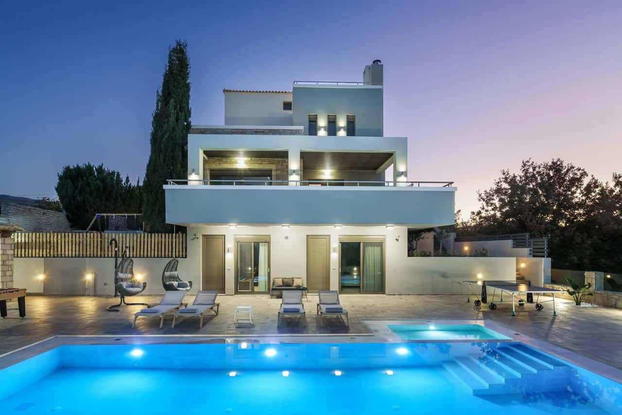 Modern Oak Luxury Villa In Rethymno Crete