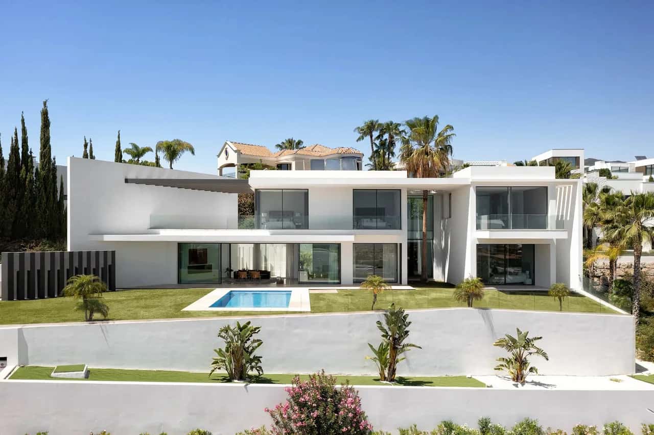 Modern Oceanview Oasis in Golf Valley