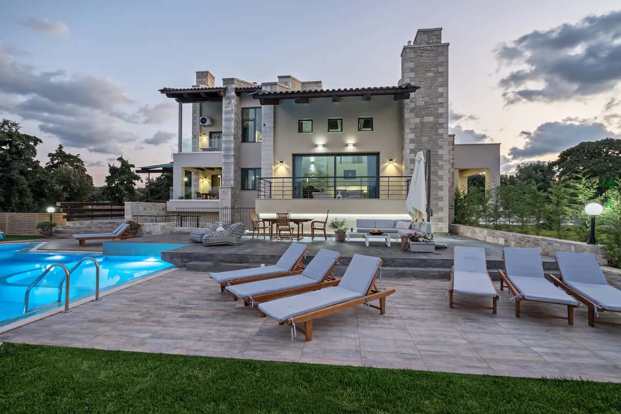 Villa avec piscine extérieure à Atsipopoulo