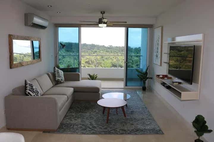 Luxury 2-Bedroom Condo in Playa Bonita