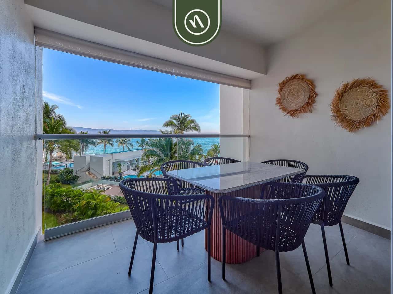 Amazing Oceanfront Condo -  Beach - Rooftop - Pool
