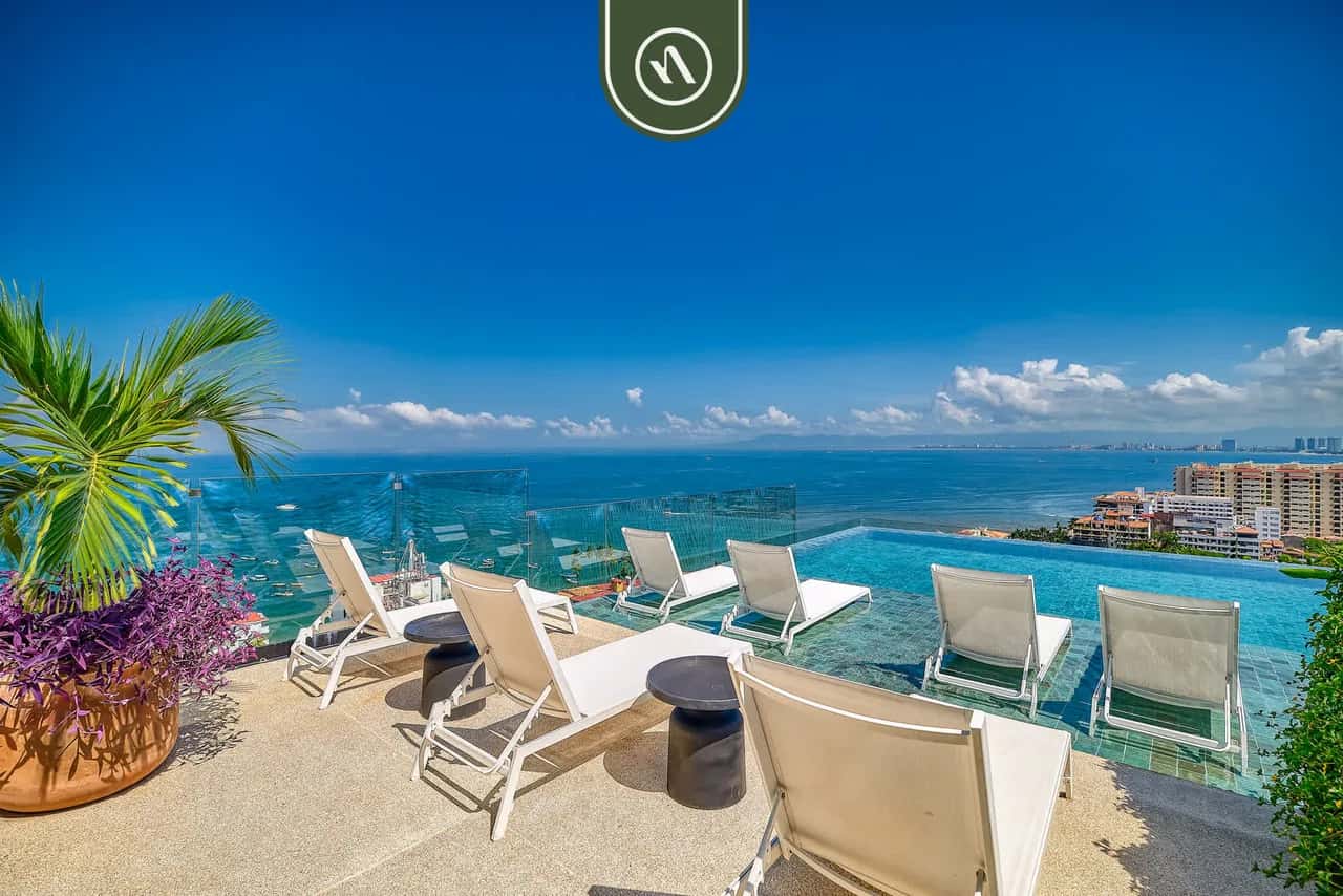 Luxury Oceanview Condo - Rooftop Pool - Downtown