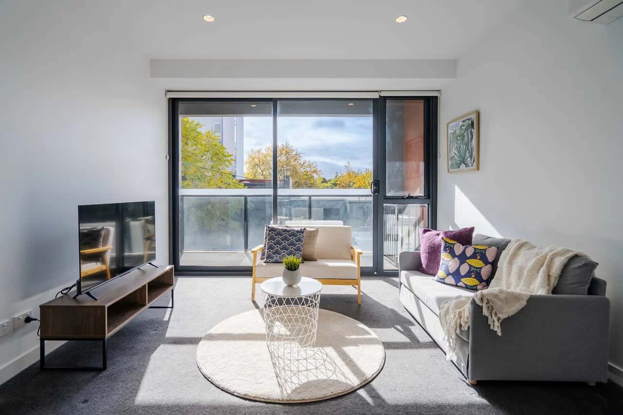 Cozy Hawthorn Apt: Near Swinburne & Glenferrie Rd