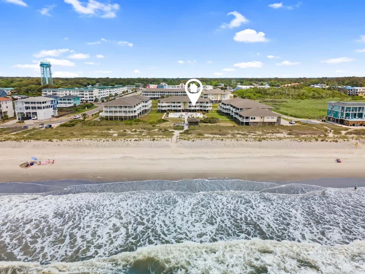 Southern Shores, Oak Island Oceanfront with Pool, Villa