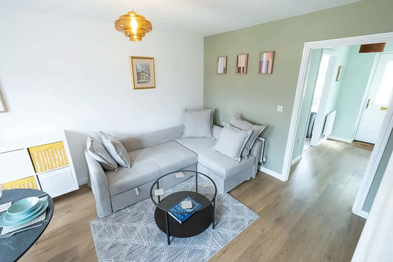 Free Parking | Family House with Wi-Fi & Kitchen