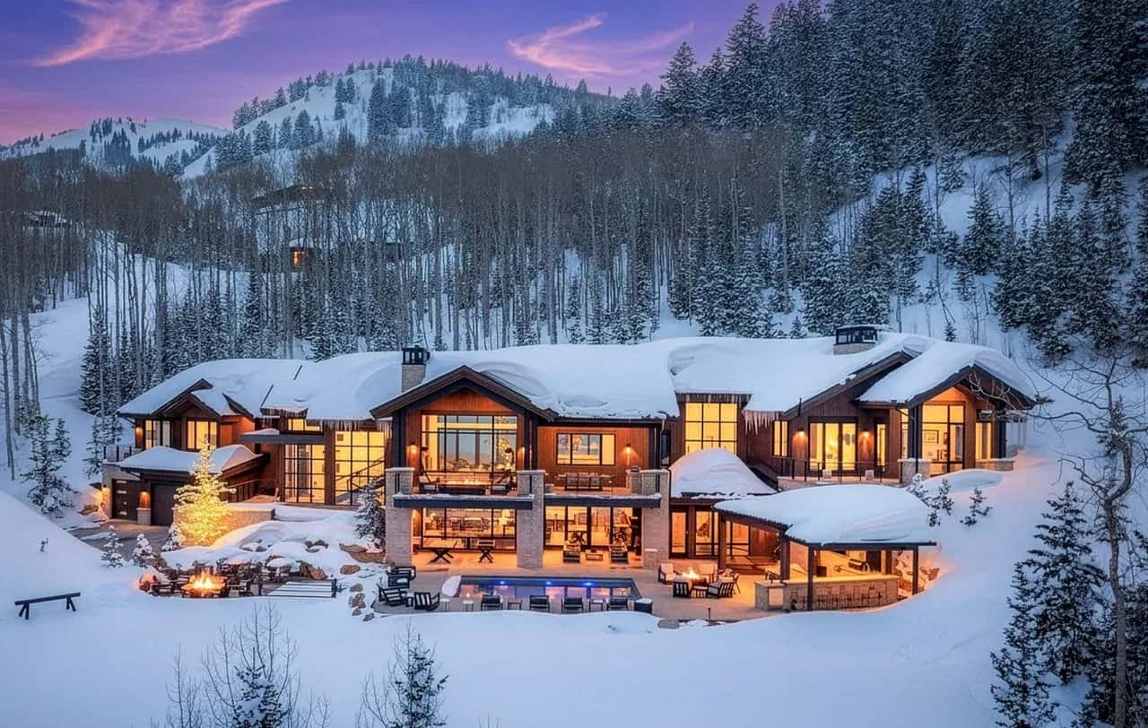Sanctuary Chalet at The Colony