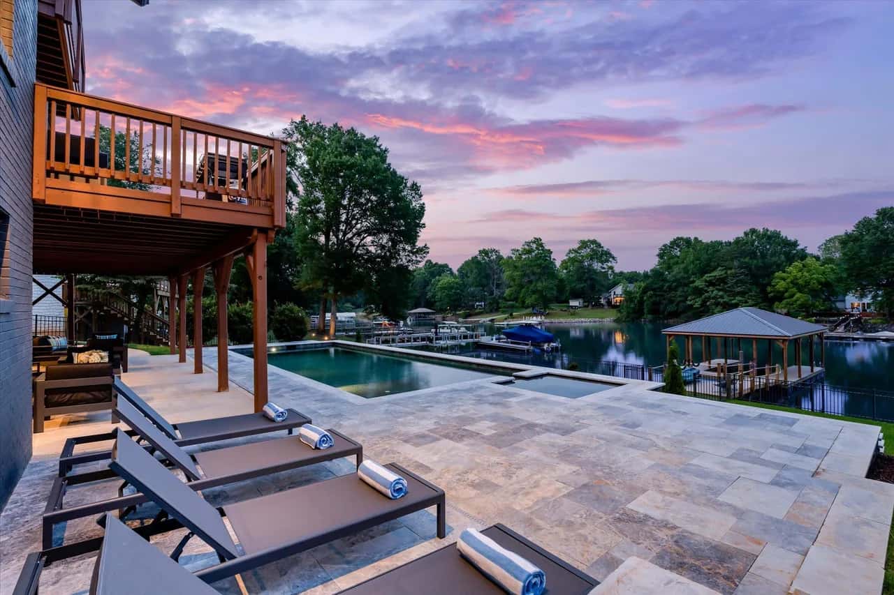 Elysian Shores w/Heated Pool & Optional Boat Rental