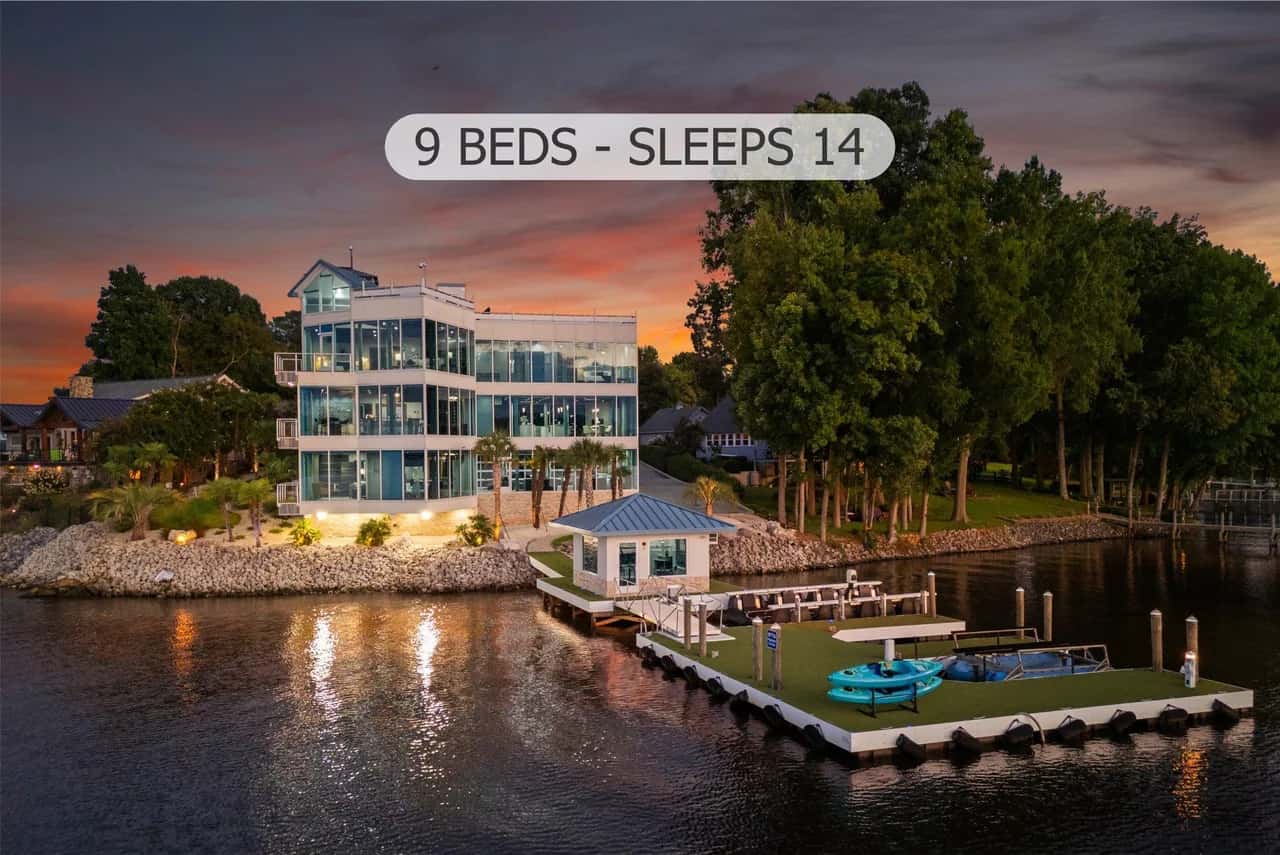 The Glass Mansion w/Optional Boat Rental