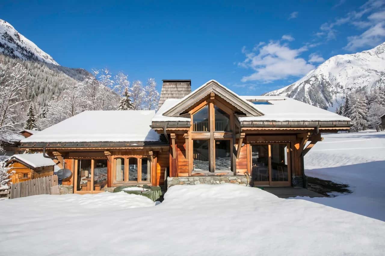 Chalets Bonheur 6BR Sauna Sleeps 10