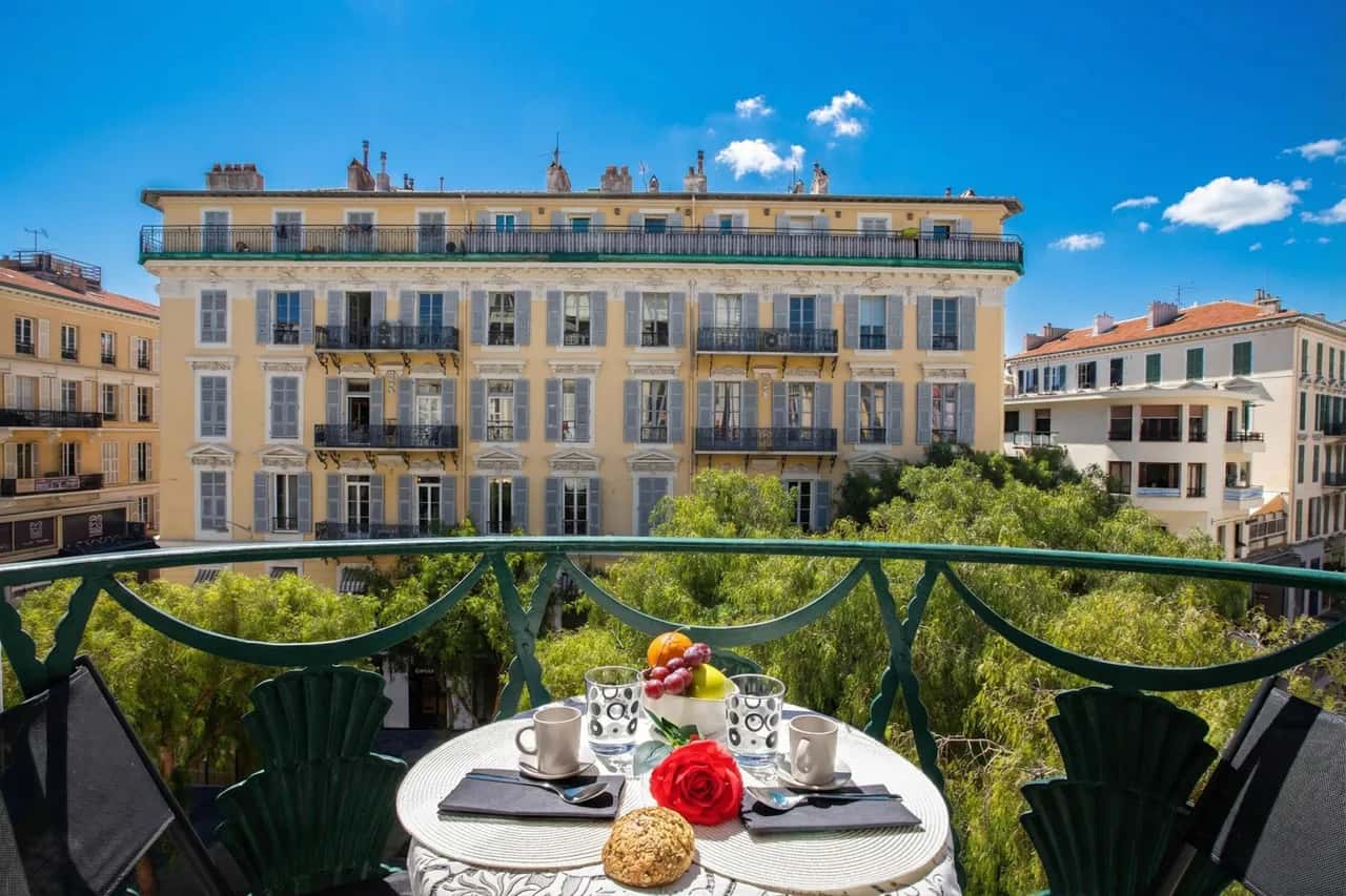 Le Magenta - Appartement Moderne avec Balcon