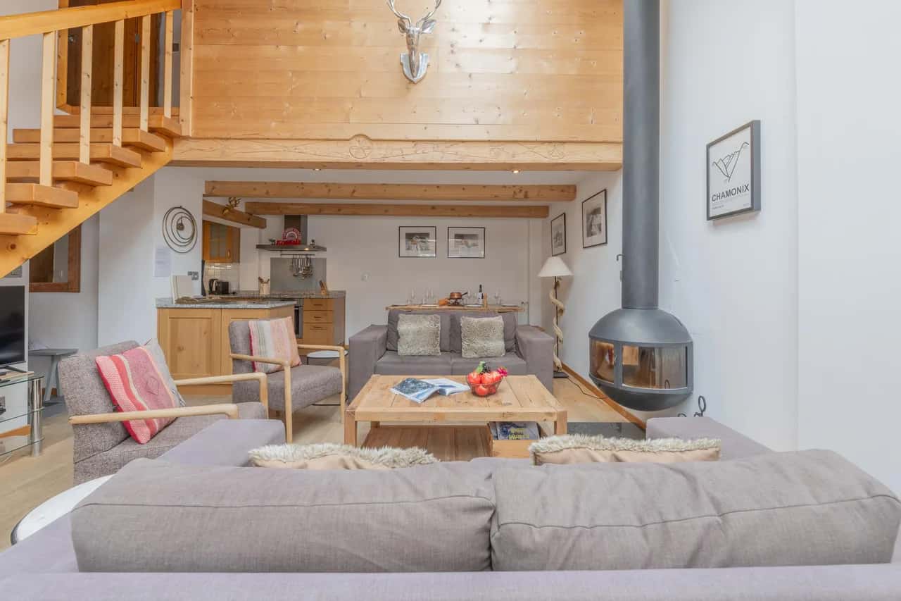 Apt Clusettes 1-min walk to ski + parking & WiFi