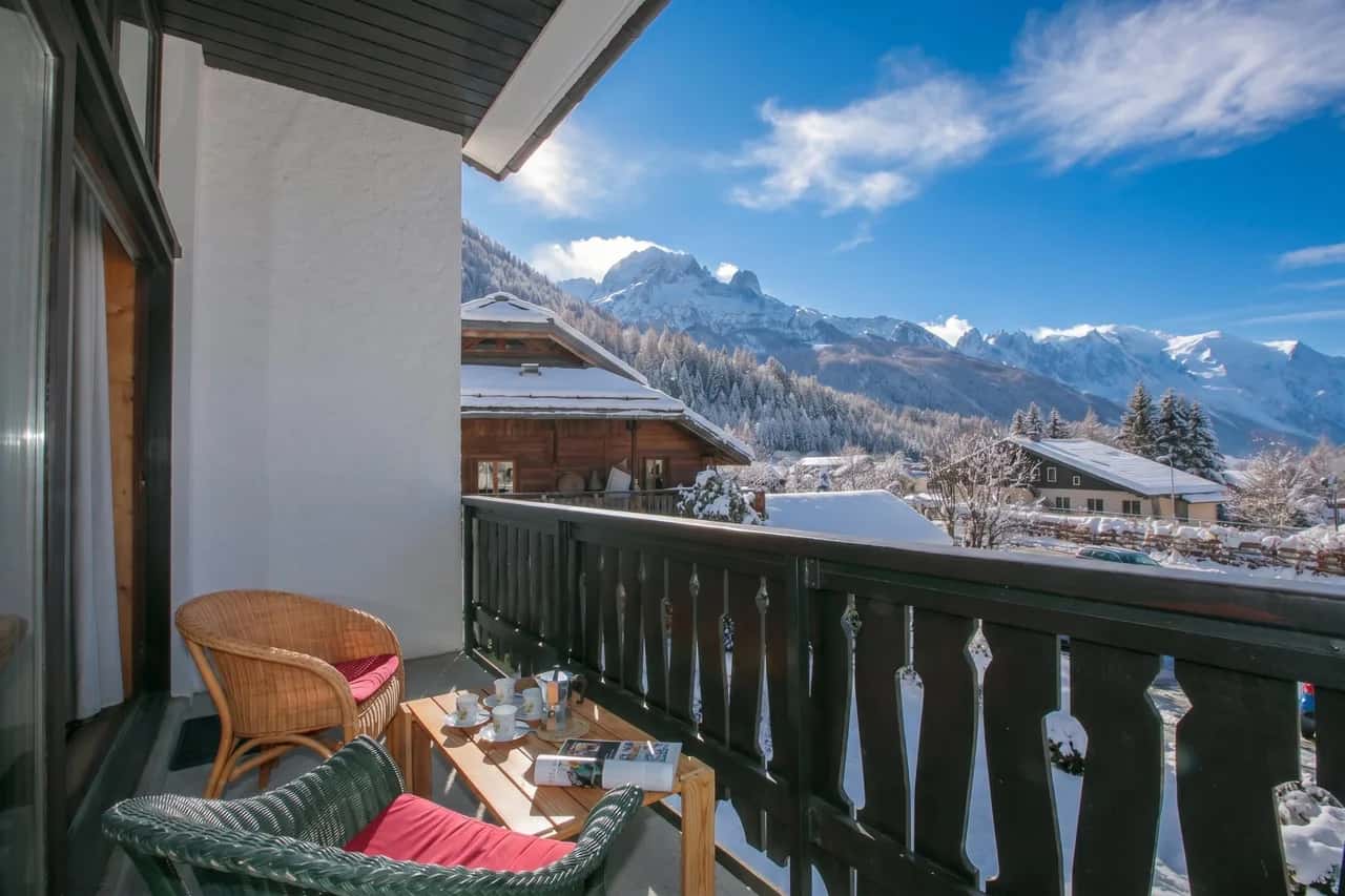Chalet Charpoua for 6 near Le Tour Ski Lifts