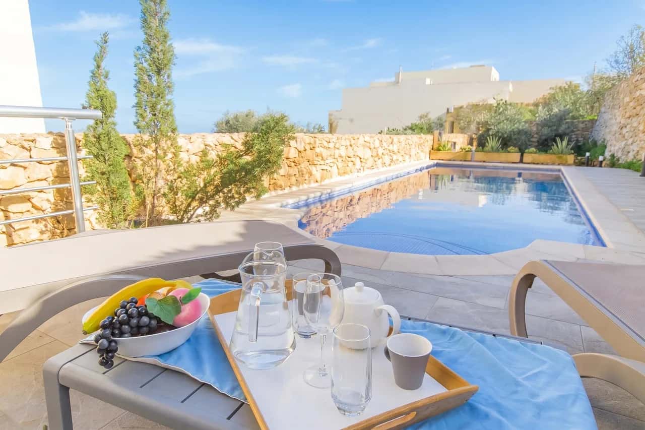 Ta'Siku Gozitan Villa + Pool & Whirlpool