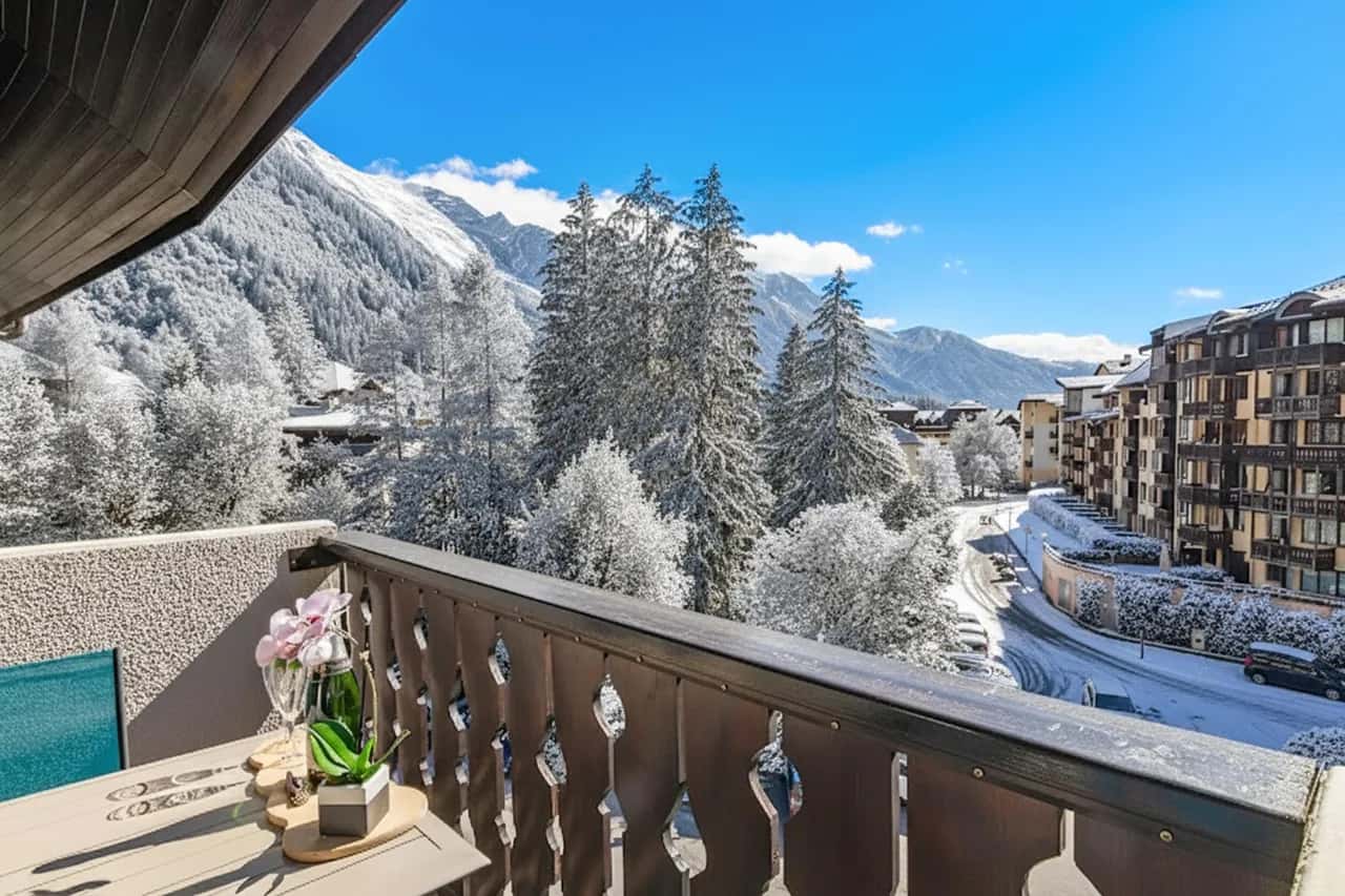 Cham Sud Iris359 Studio | Balkon & Ausblick | 4