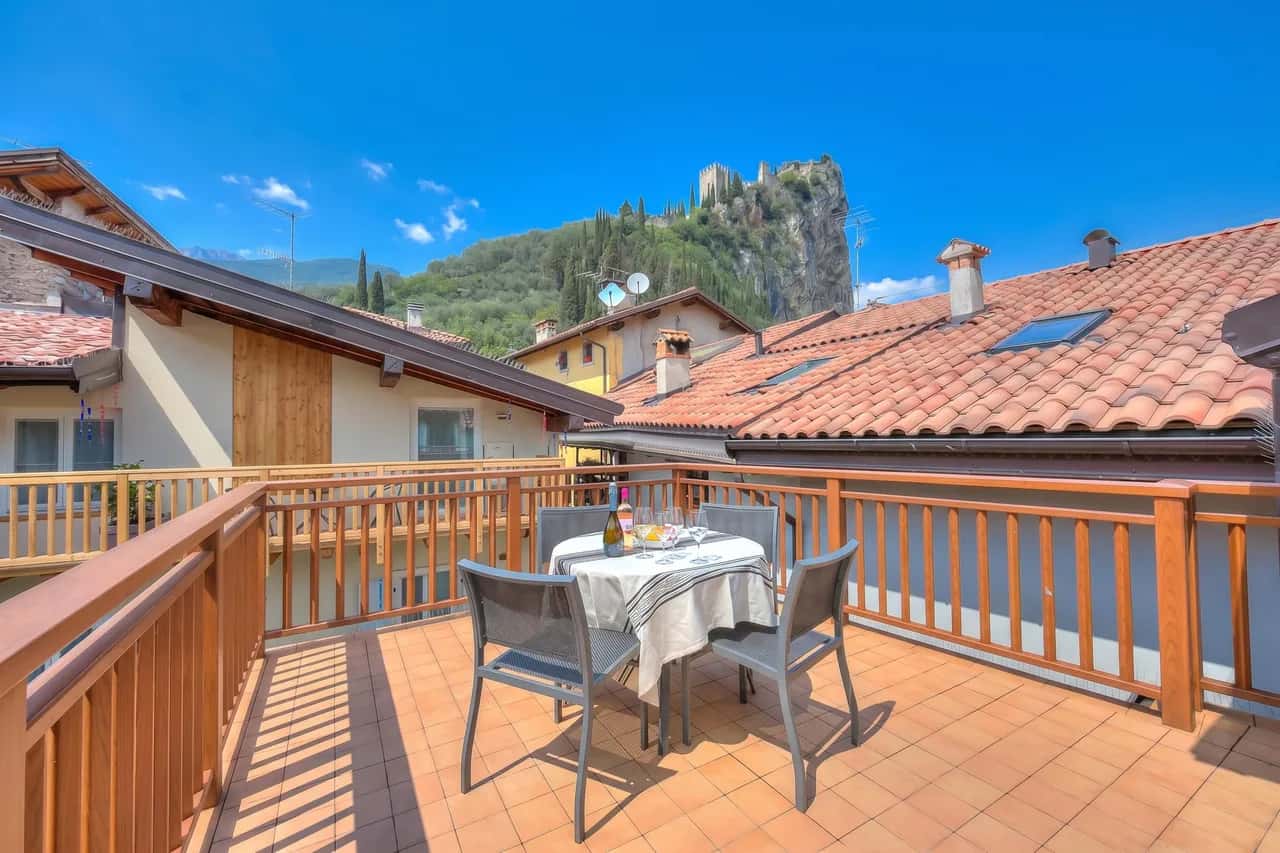 Arco Rocks 3 mit Terrasse und Blick