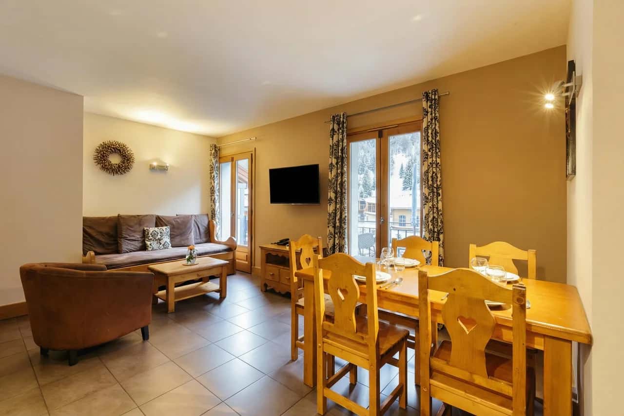 V Buet 32: Neben Skilift; Pool, Sauna & Fitnessraum