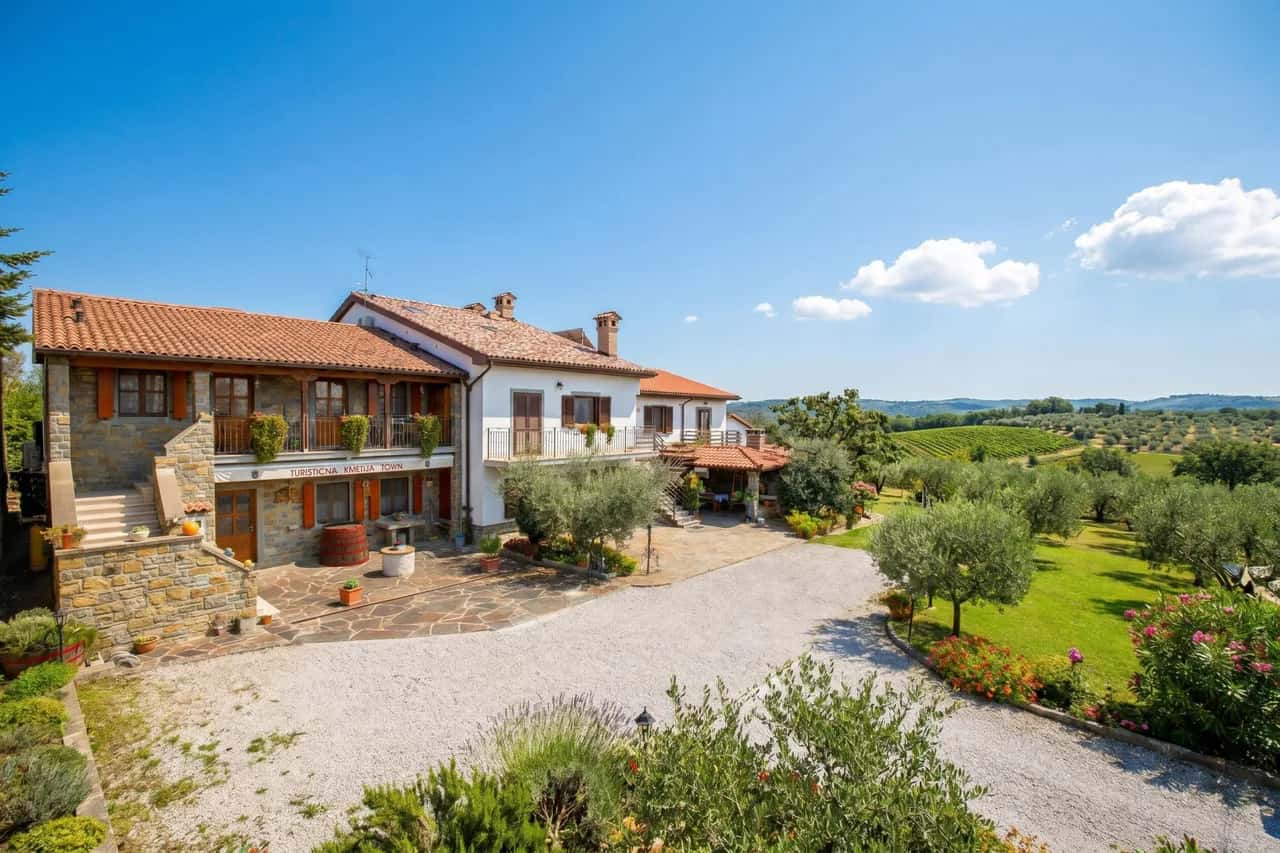 Tourist Farm Tonin - Apartment 1