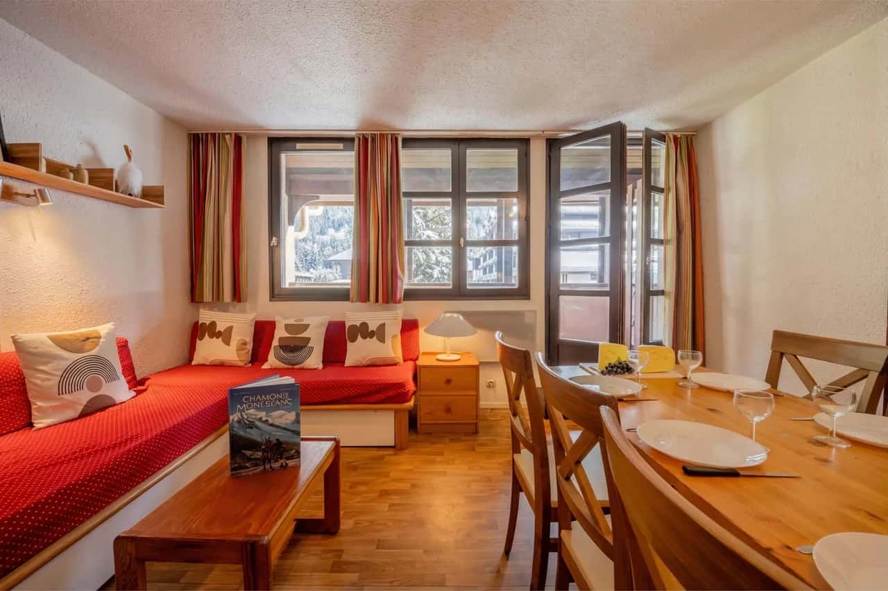 Cham Sud Jonquilles328 Family-Friendly 3BR with Balcony & Views