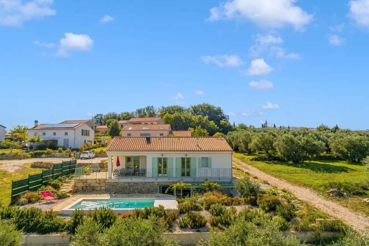 Villa Olivia Pool & Sauna near Portorož