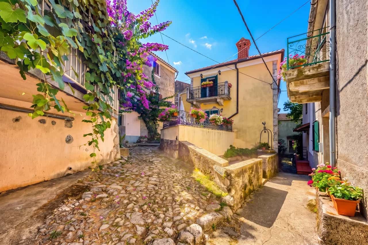 Beli Old Town 2BR Apartment /w Terrace