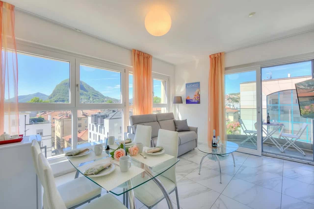Attico al Parco : Penthouse à Lugano | Balcon, A/C & 2 min du Lac
