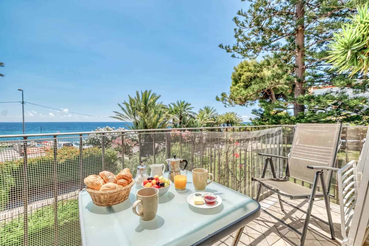 Casa Soleada Spiagge e Ciclabile con Vistas al Mar