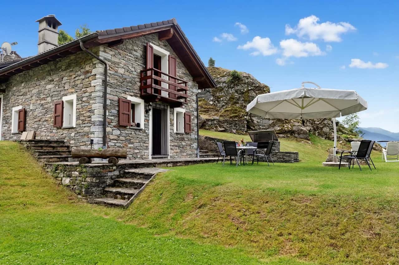 Rustico San Martin with Garden in Monti di Ditto