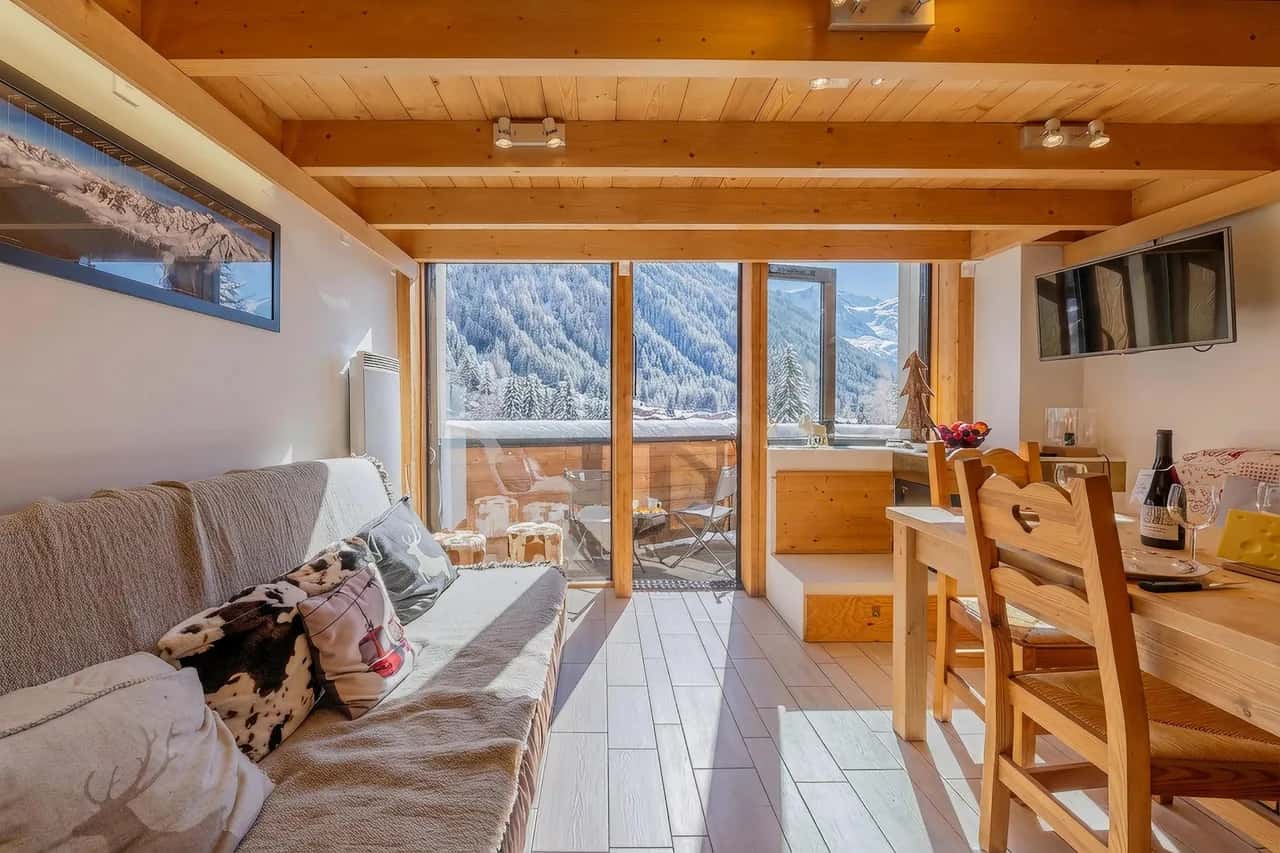 Grand Roc A215 150m von den Pisten, Bergblick & Parkplatz