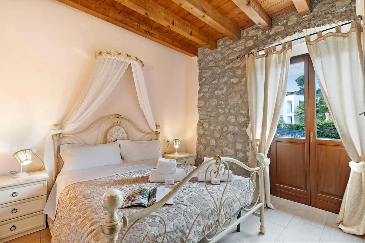 Agriturismo Apartment Garda Heated Pool - Double bed and Bunkbed
