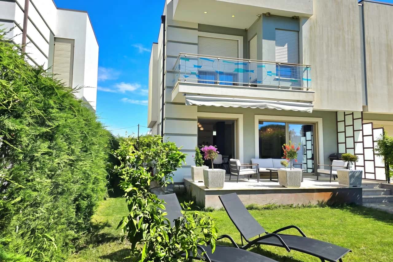 Perla Holiday Homes 276