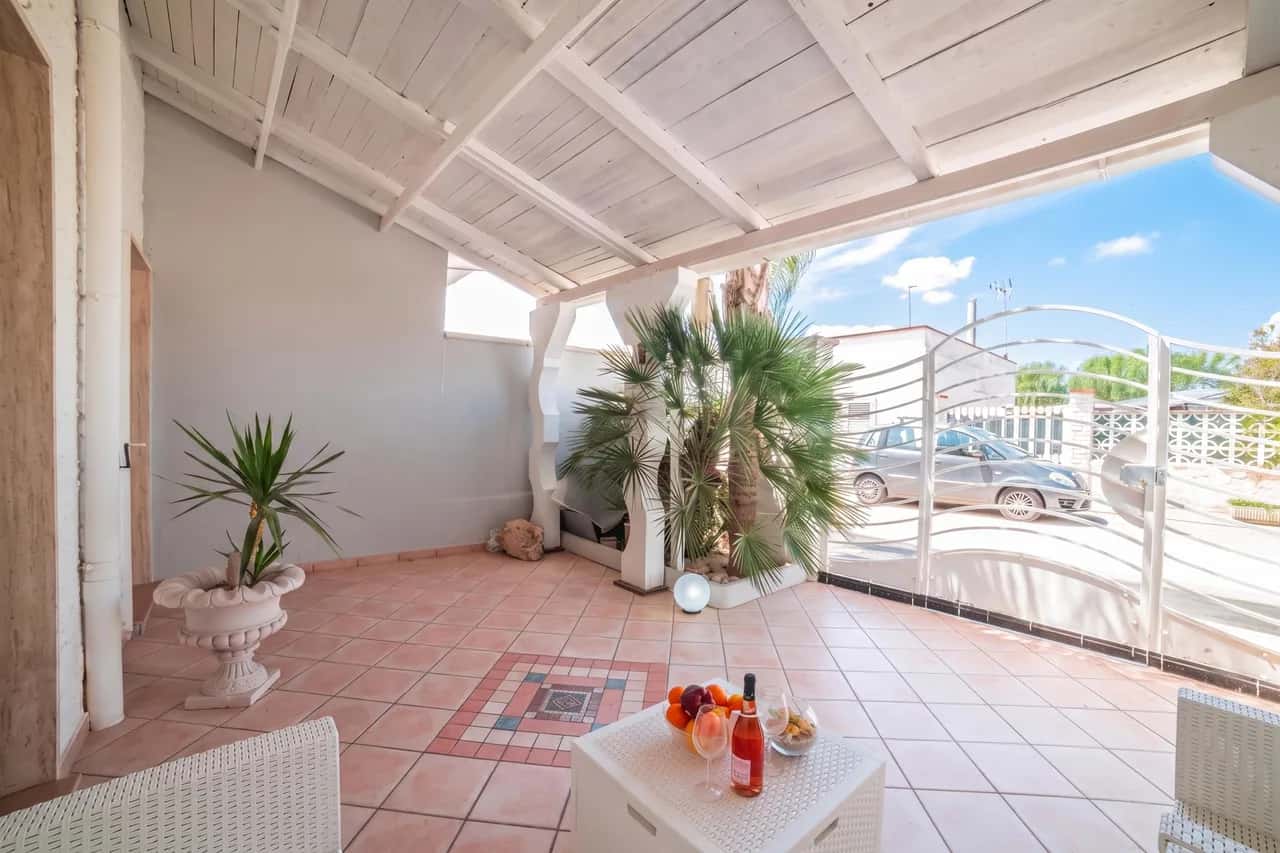 Apartamento Rusciu Te Lu Mare con Terraza y Jardín