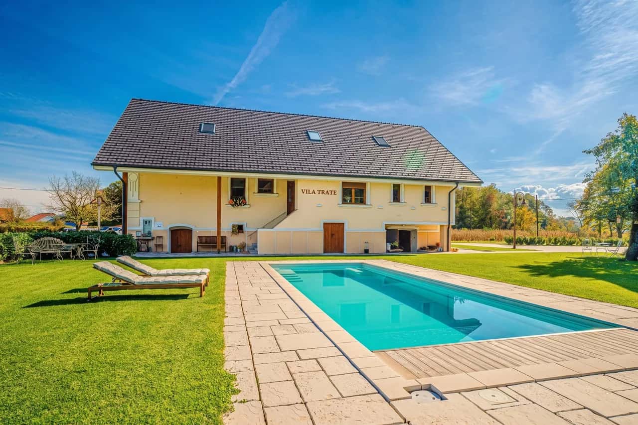 Villa Trate Kraljevi Apartment w/ Pool