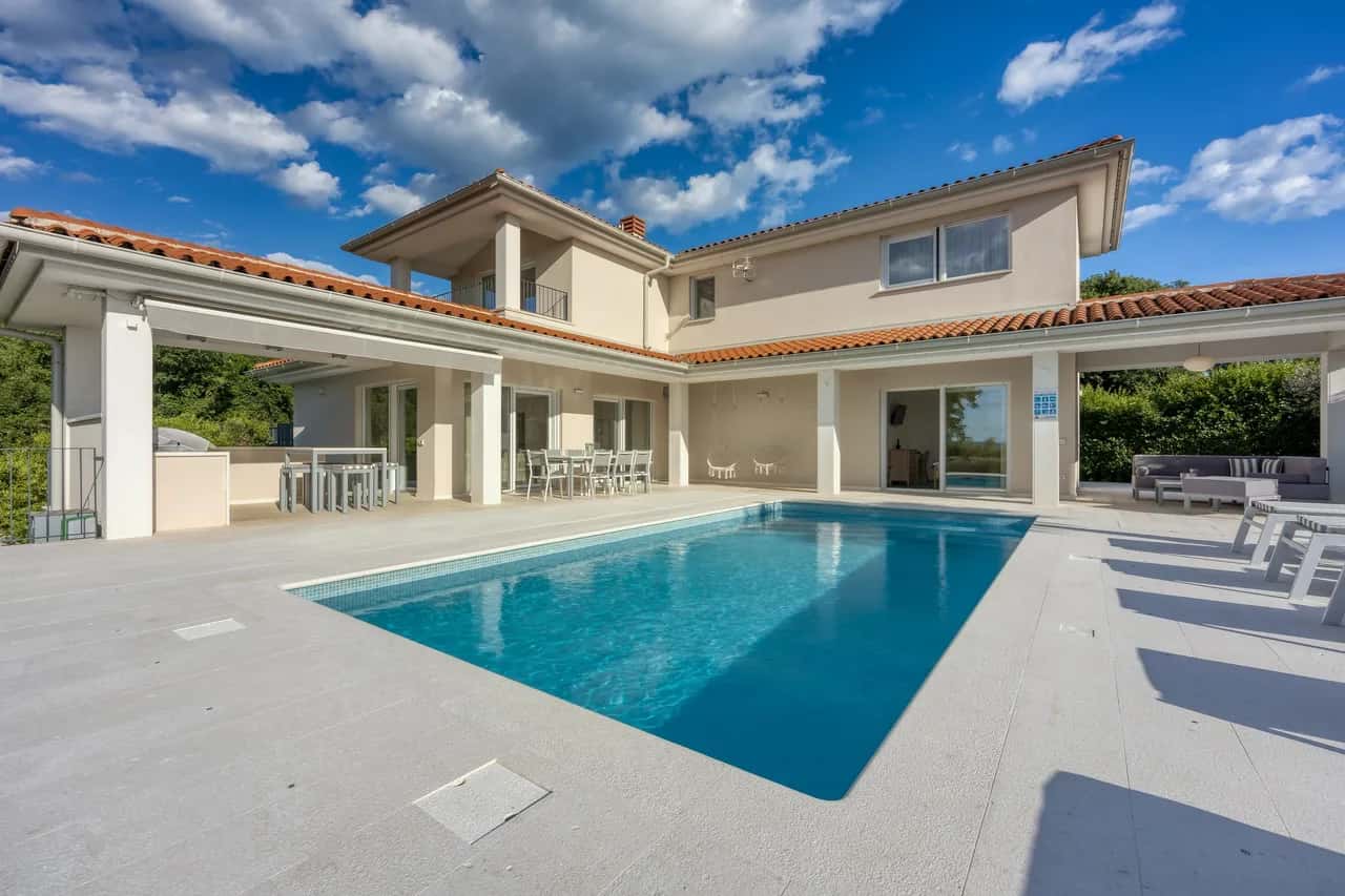 Villa Ora avec Piscine en Nature