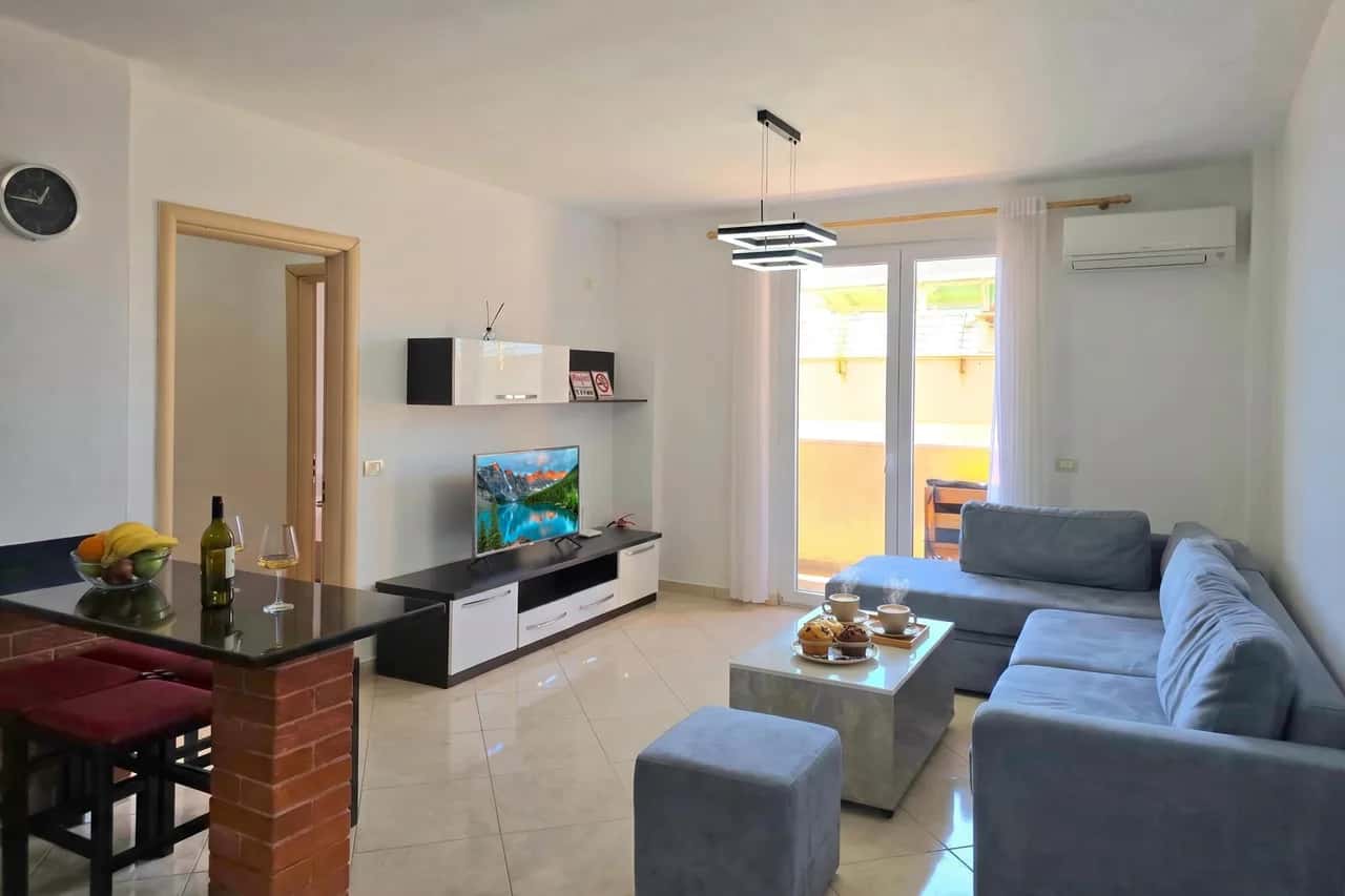 Sea View Holiday Apartment 073