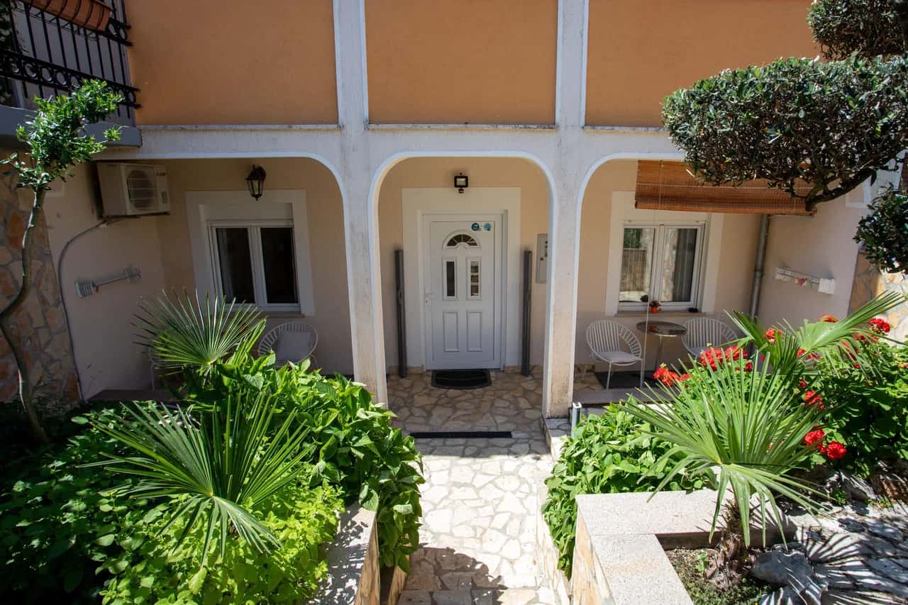 Lovely Apartment Vrsar 8 With Terrace