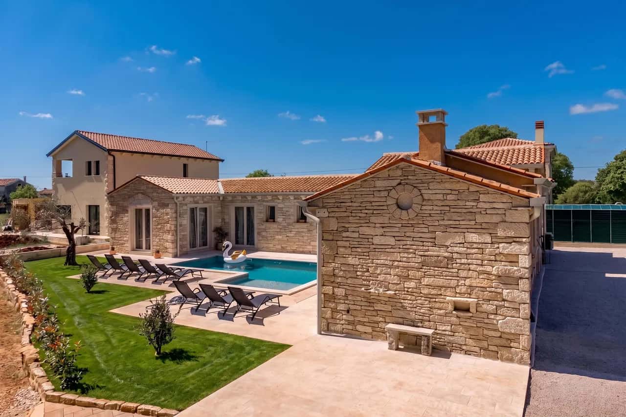 Villa Stonica - Retraite Rustique avec Piscine en Istrie