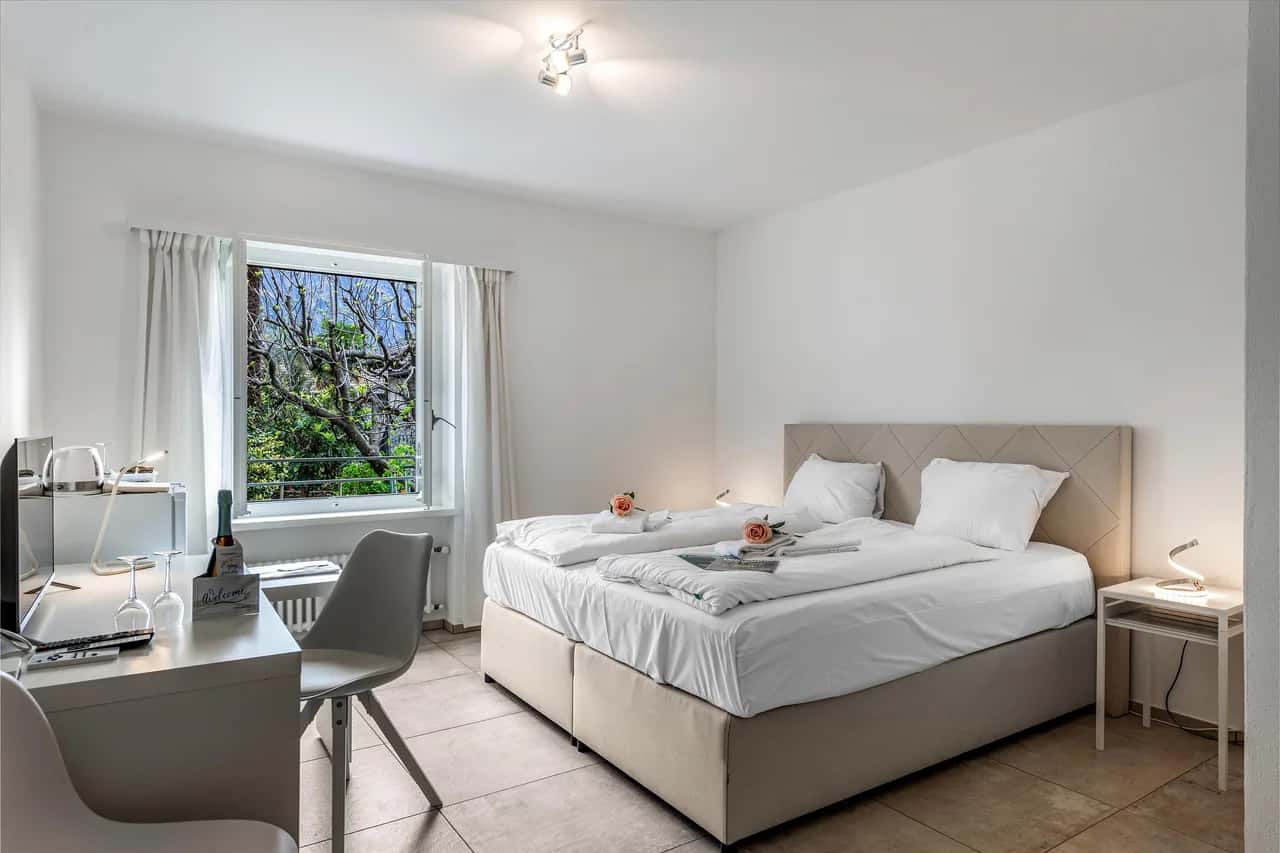 Serenata Room 2 - Cavigliano Studio with Terrace for 3