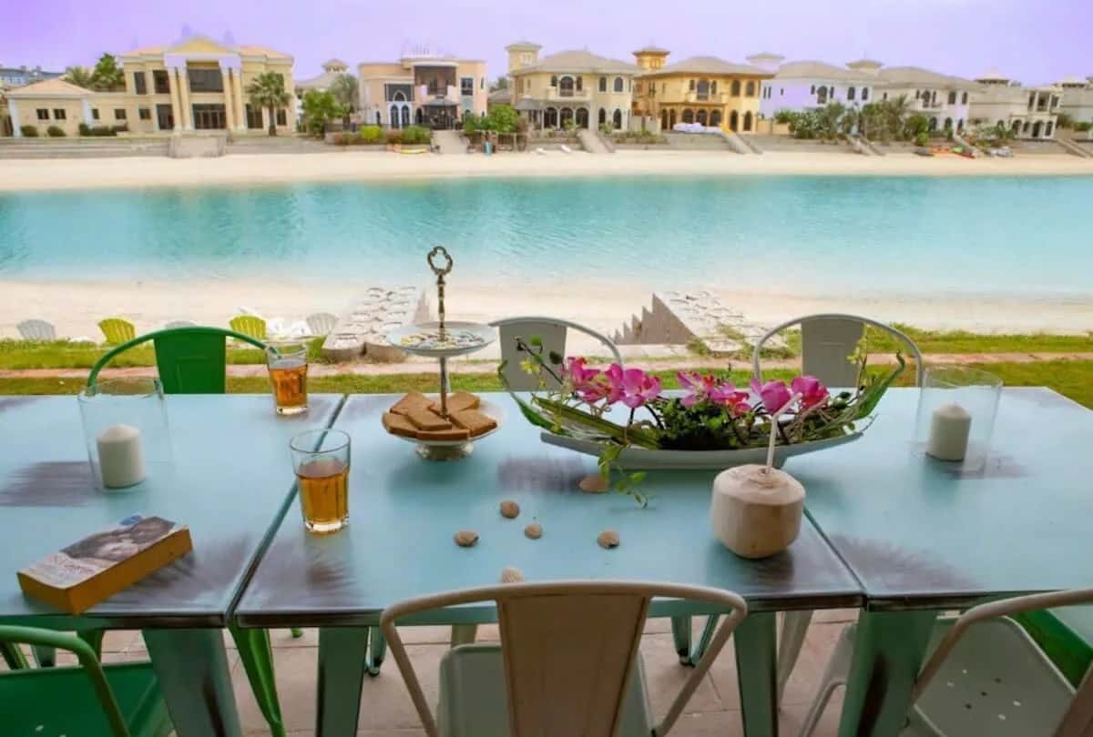 Spacious Villa with Private Beach in Dubai
