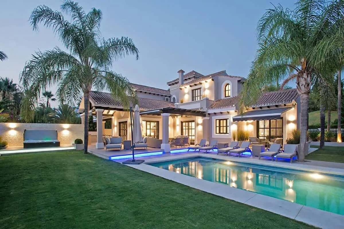 Deluxe Villa in Stunning The Nueva Andalucia
