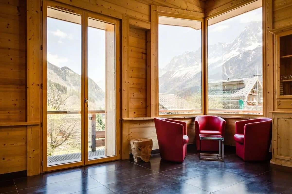 Classic and Elegant Spacious Chalet