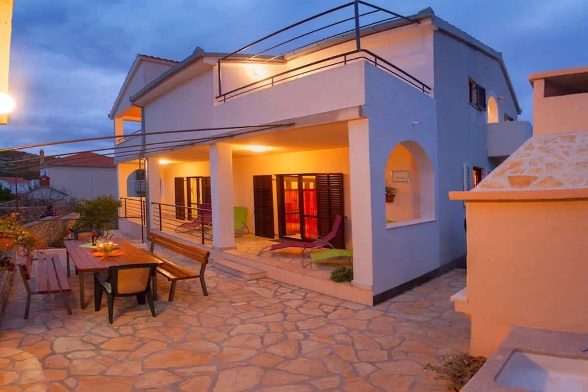 Sweet Holiday Villa near Varos Beach