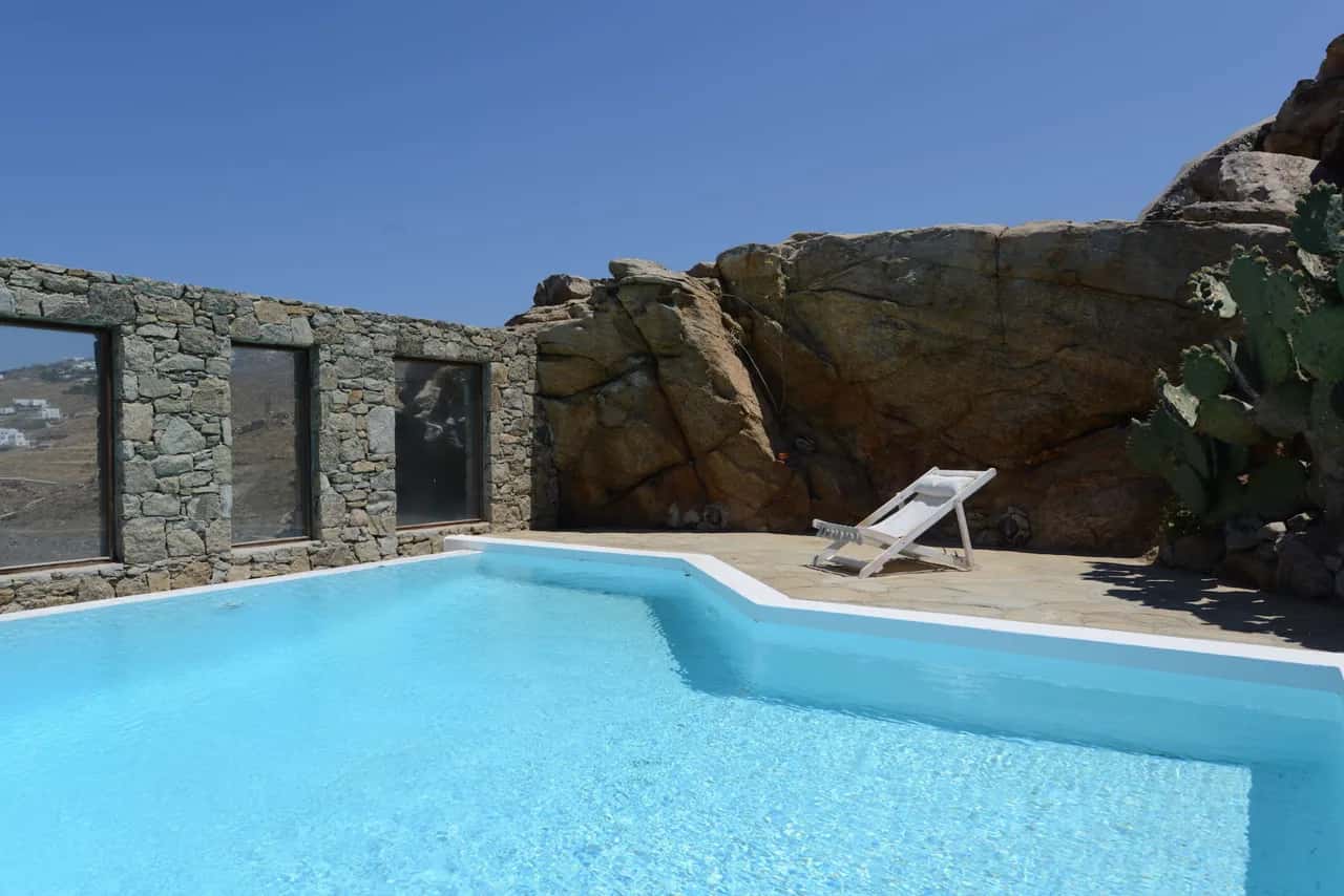 Modern 5 Bedroom Villa with Pool in Mykonos