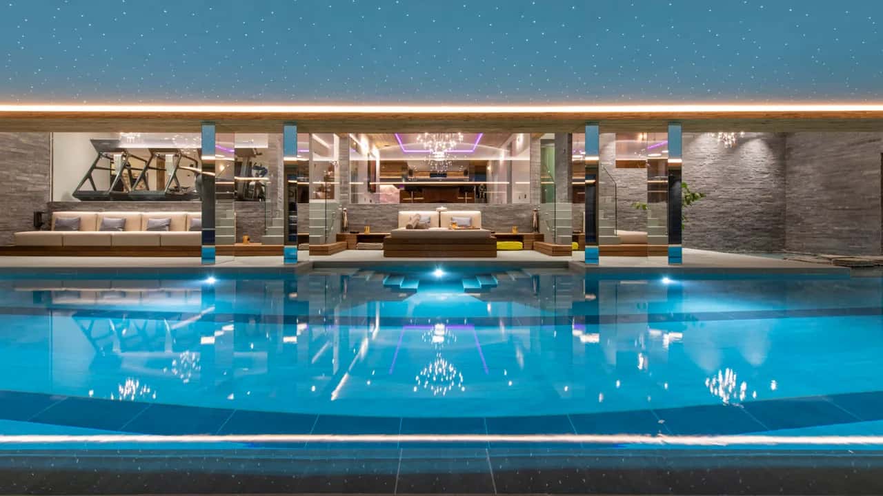 Super Luxurious Chalet with Heavenly Views