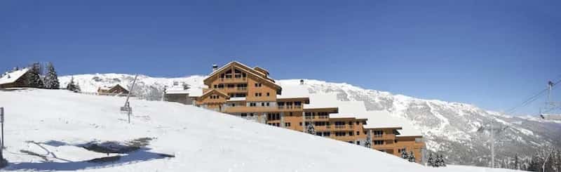 Regal Chalet Facing The Valleys