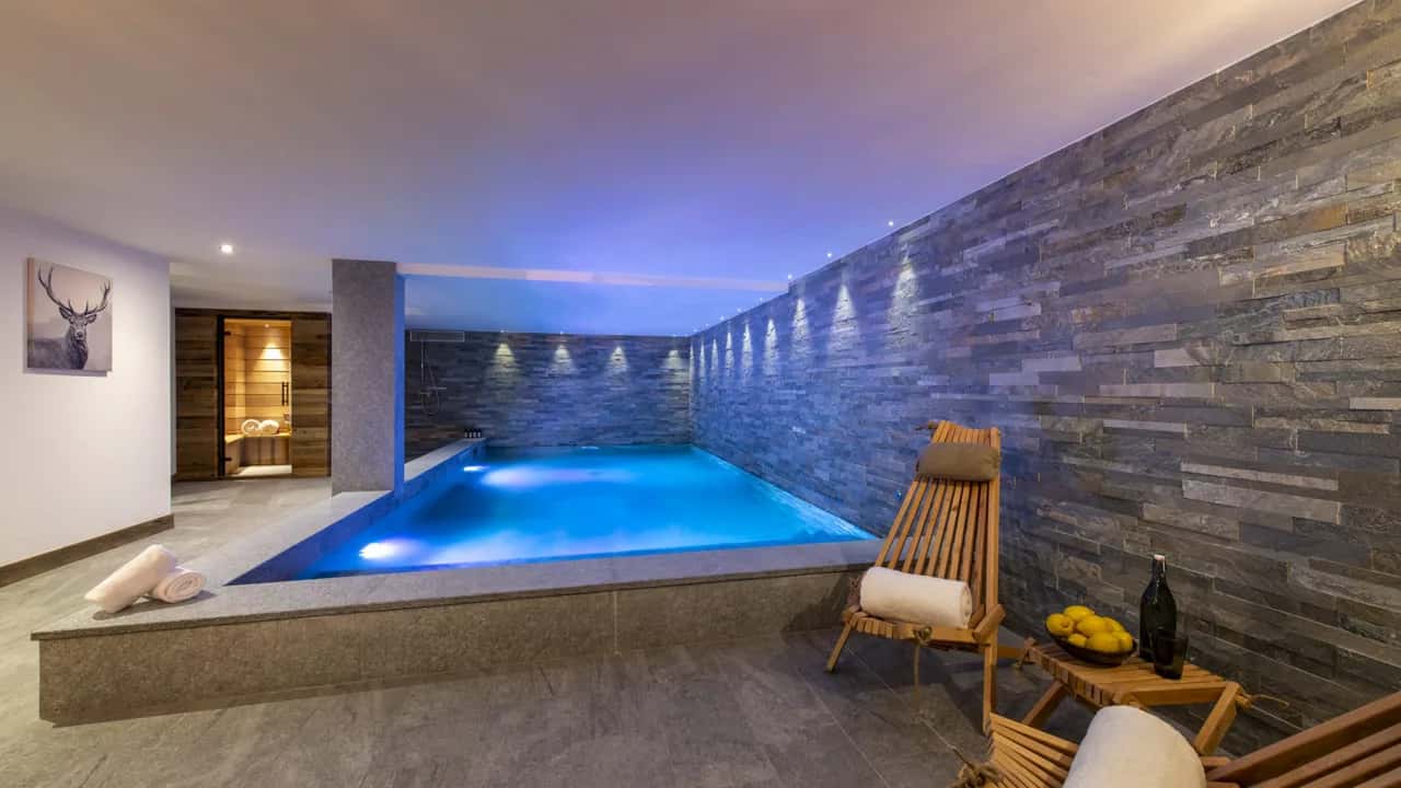 Chalet 4 - Sophisticated Classic With Great Views